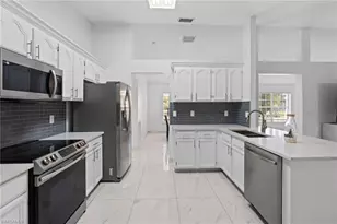 7780 Scarlet Ct, Naples, FL 34104 - Photo 11
