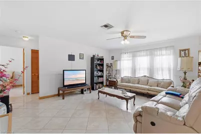 246 SW 37th St, Cape Coral, FL 33914 - Photo 3
