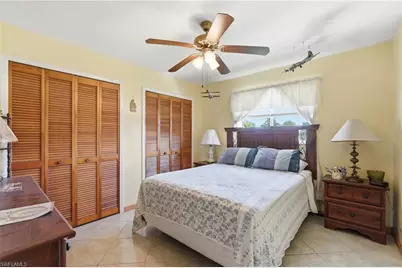 246 SW 37th St, Cape Coral, FL 33914 - Photo 11