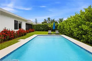 9690 Sussex St, Naples, FL 34109 - Photo 41
