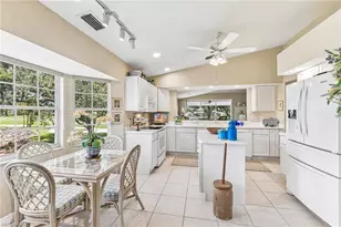 4395 Dover Ct, Naples, FL 34105 - Photo 5