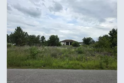 4011 3rd St SW, Lehigh Acres, FL 33976 - Photo 3