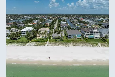 10173 Gulf Shore Dr, Naples, FL 34108 - Photo 7