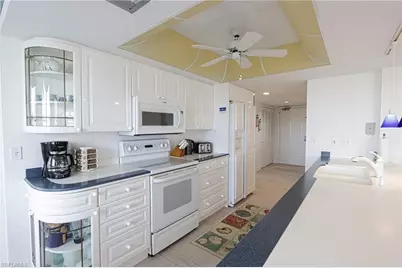 11116 Gulf Shore Dr #601, Naples, FL 34108 - Photo 5
