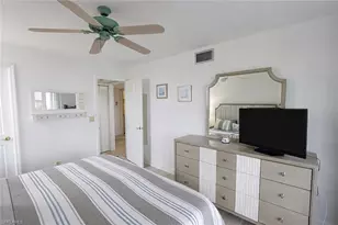 11116 Gulf Shore Dr, Naples, FL 34108 - Photo 11
