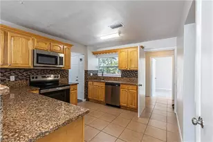 4009 SE 9th Ct, Cape Coral, FL 33904 - Photo 19