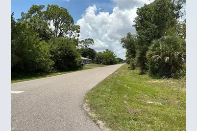 18040 Wintergarden Ave, Port Charlotte, FL 33948 - Photo 5