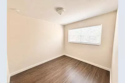 2485 Bayside St, Naples, FL 34112 - Photo 9