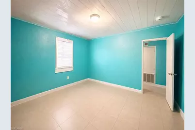 2485 Bayside St, Naples, FL 34112 - Photo 17