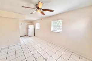 2485 Bayside St, Naples, FL 34112 - Photo 7