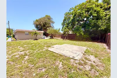 2485 Bayside St, Naples, FL 34112 - Photo 23