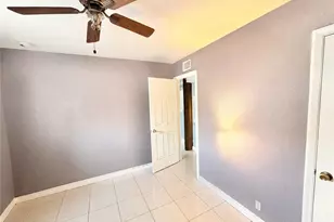 2485 Bayside St, Naples, FL 34112 - Photo 15