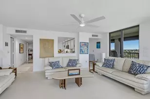 11030 Gulf Shore Dr, Naples, FL 34108 - Photo 5