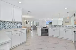 8719 Crest Ln, Fort Myers, FL 33907 - Photo 21