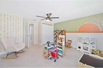 8719 Crest Ln, Fort Myers, FL 33907 - Photo 29