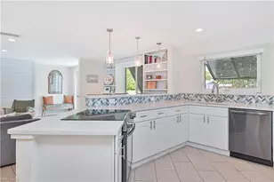 8719 Crest Ln, Fort Myers, FL 33907 - Photo 19