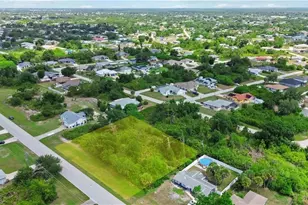 11236 Gulfstream Blvd, Port Charlotte, FL 33981 - Photo 3