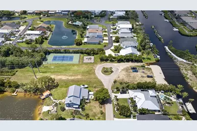 6055 Macbeth Ln, Fort Myers, FL 33908 - Photo 41