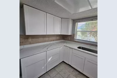 421 SE 24th Ave, Cape Coral, FL 33990 - Photo 3