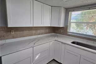 421 SE 24th Ave, Cape Coral, FL 33990 - Photo 3