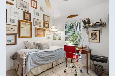 1337 Solana Rd, Naples, FL 34103 - Photo 15