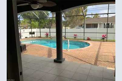 2715 SW 2nd Pl, Cape Coral, FL 33914 - Photo 5
