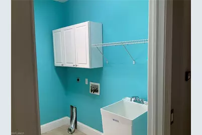 2715 SW 2nd Pl, Cape Coral, FL 33914 - Photo 21