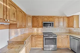 405 Arbor Lake Dr, Naples, FL 34110 - Photo 9