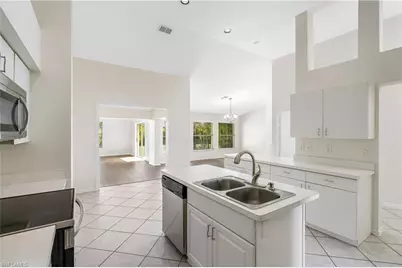 6721 Sloane Pl, Naples, FL 34104 - Photo 7