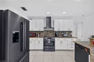 14926 Mahoe Ct, Fort Myers, FL 33908 - Photo 7
