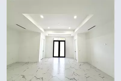 3257 Desoto Blvd S, Naples, FL 34117 - Photo 3