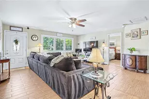20 Maui Cir, Naples, FL 34112 - Photo 5