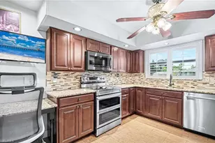 20 Maui Cir, Naples, FL 34112 - Photo 11