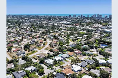 1268 Lake Shore Dr, Naples, FL 34103 - Photo 15