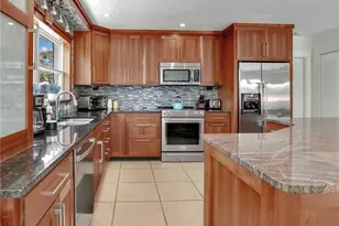 1268 Lake Shore Dr, Naples, FL 34103 - Photo 7