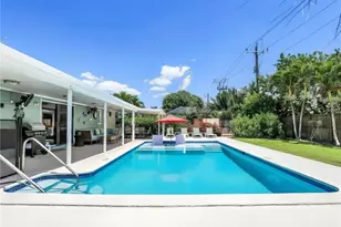 1268 Lake Shore Dr, Naples, FL 34103 - Photo 5