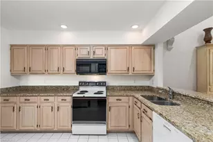 6658 Trident Way, Naples, FL 34108 - Photo 11