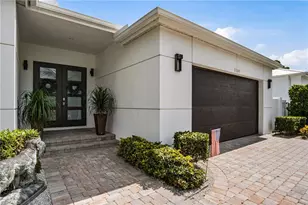 1167 22nd Ave N, Naples, FL 34103 - Photo 3