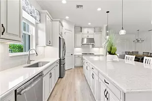 8386 Viale Cir, Naples, FL 34114 - Photo 13