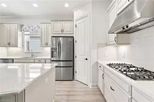 8386 Viale Cir, Naples, FL 34114 - Photo 15