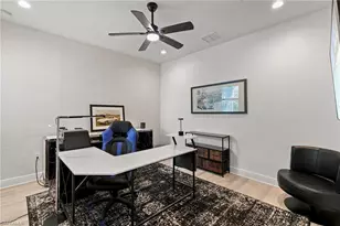 2567 Seychelles Dr, Naples, FL 34112 - Photo 9