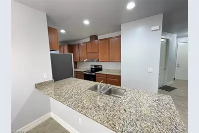 7818 Bristol Cir, Naples, FL 34120 - Photo 5