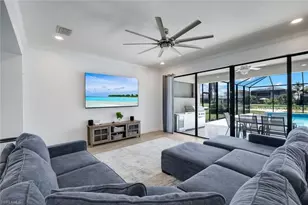 4500 Aurora St, Naples, FL 34119 - Photo 9