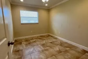 3325 Airport Rd N, Naples, FL 34105 - Photo 9