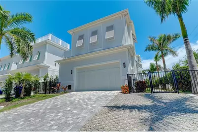888 10th Ave S, Naples, FL 34102 - Photo 35