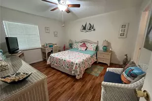 4603 Bayshore Dr, Naples, FL 34112 - Photo 9