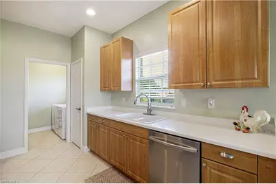5600 Chelsey Ln #201, Fort Myers, FL 33912 - Photo 5