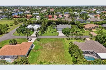 1728 SW 54th Ln, Cape Coral, FL 33914 - Photo 5