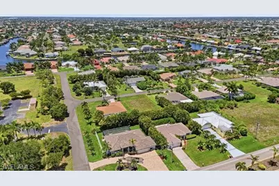1728 SW 54th Ln, Cape Coral, FL 33914 - Photo 13