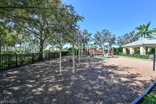 2314 Heydon Cir W, Naples, FL 34120 - Photo 45